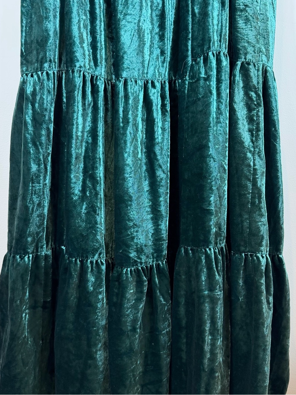 Anthropologie Somerset Velvet Emerald Green Velvet Tiered V-NeckMaxi Dress M - Picture 6 of 8